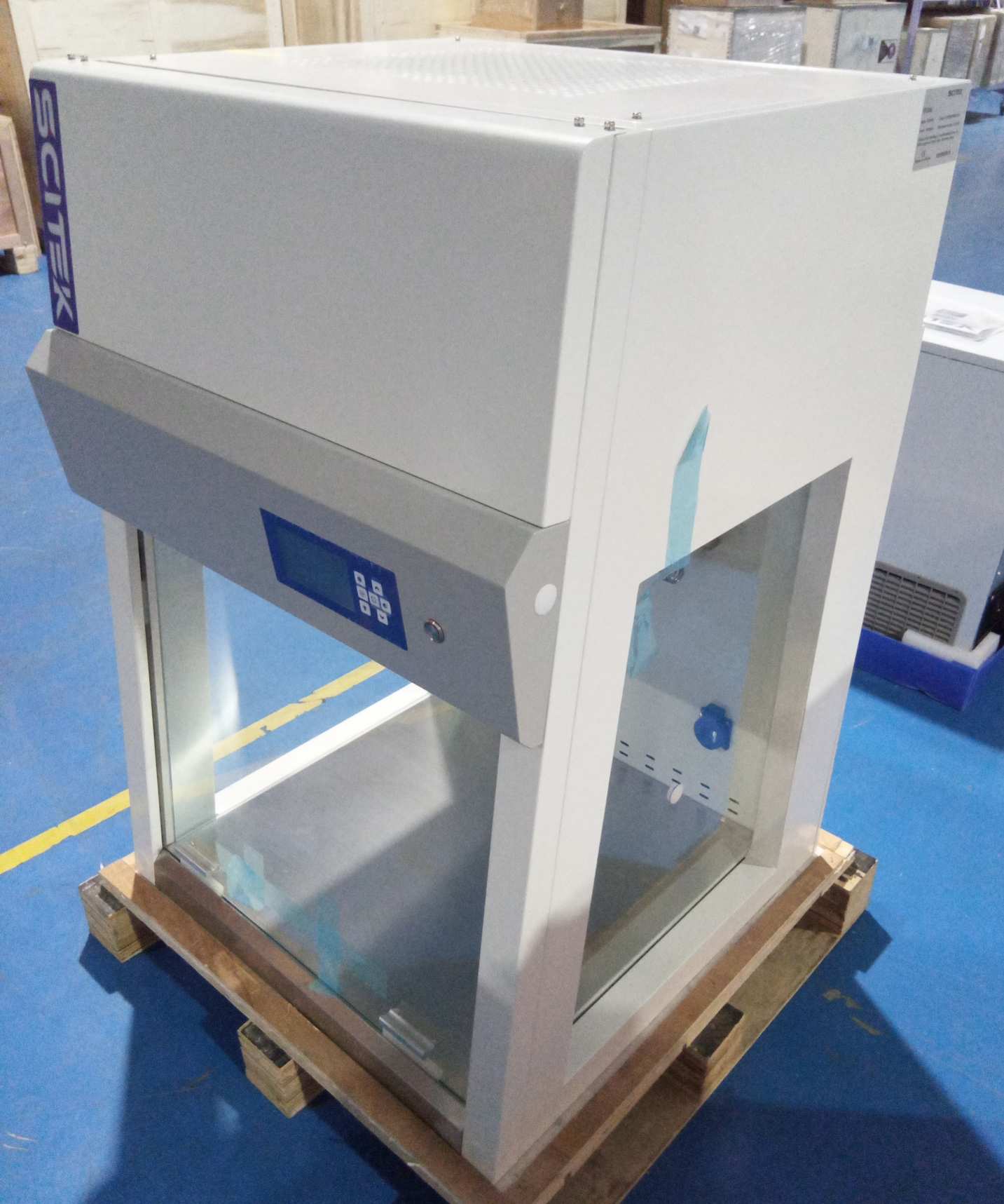 PCR Cabinet (4) PCR Cabinet (4)