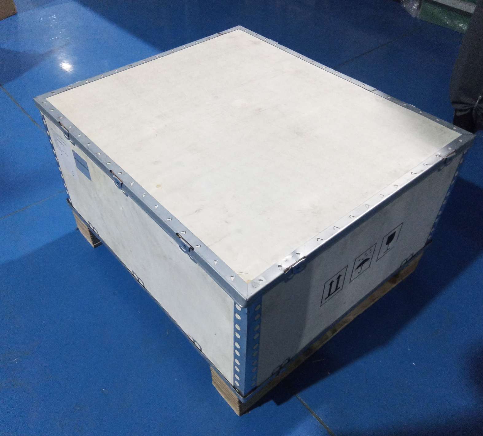 Double-Beam UV-VIS Spectrophotometer (4) Double-Beam UV-VIS Spectrophotometer (4)