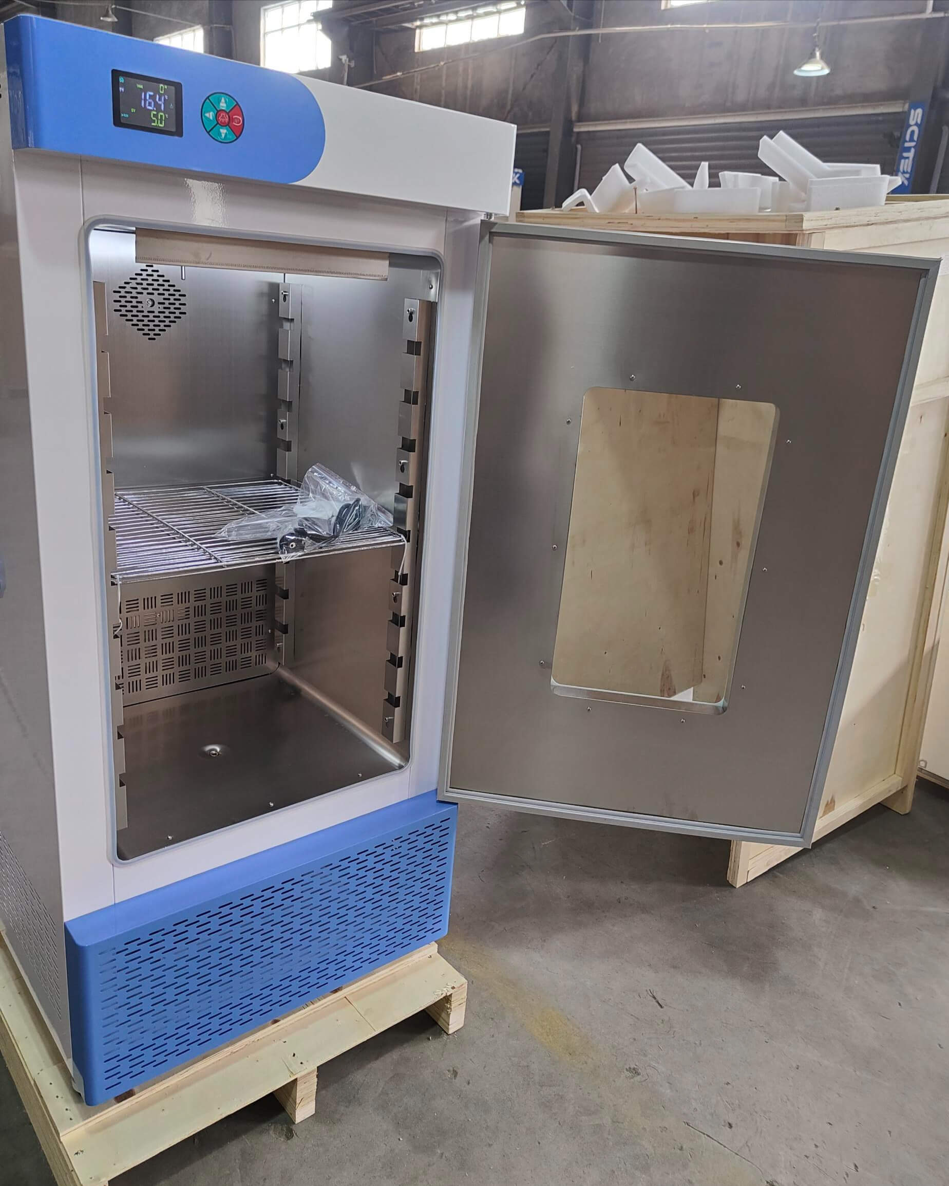 Cooling Biochemical Incubator
