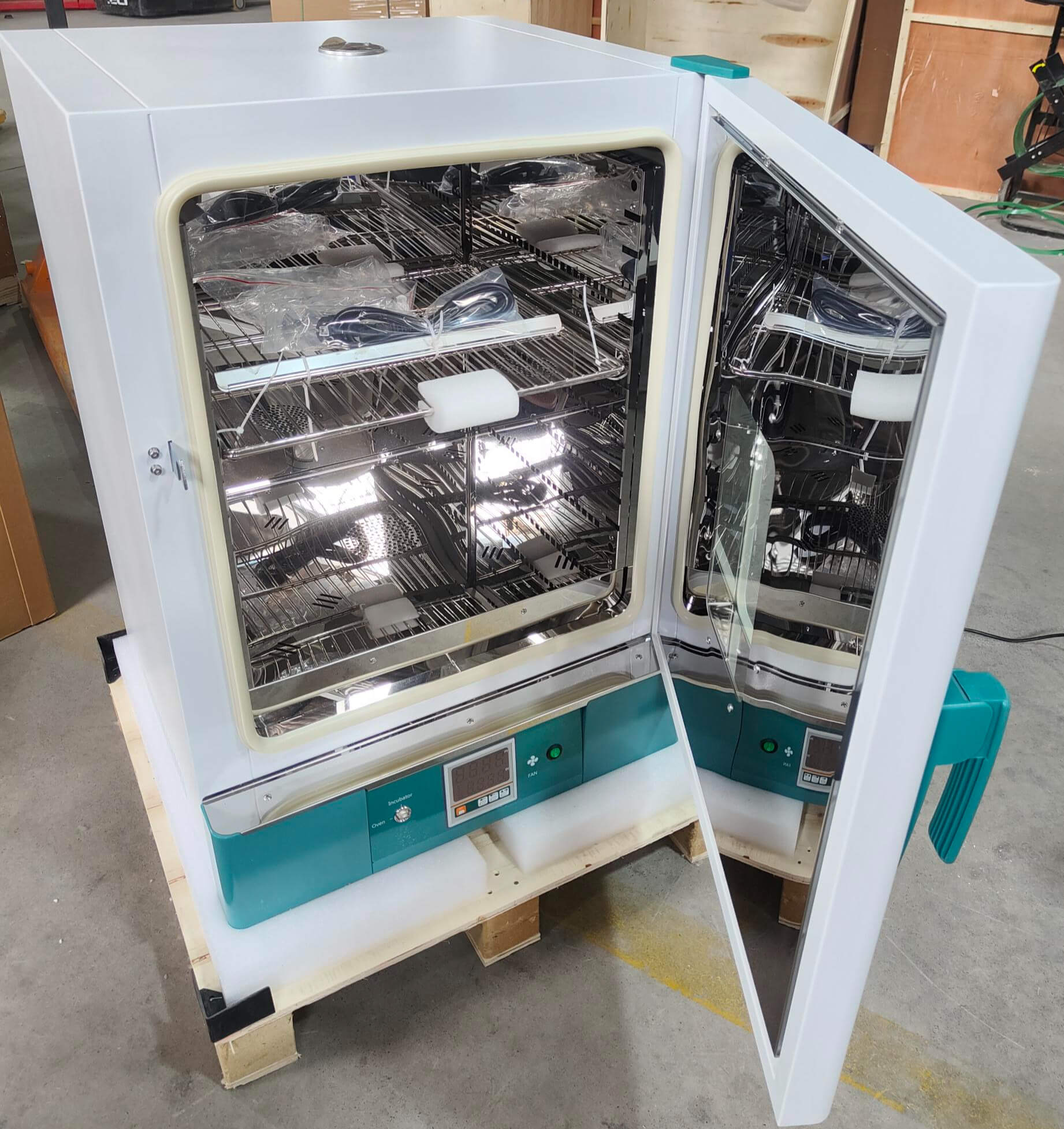 Drying Oven/Incubator