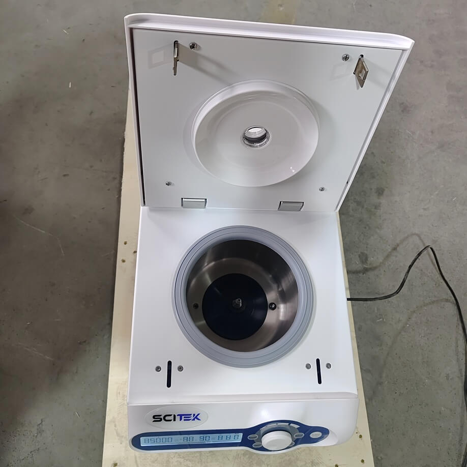 Benchtop High Speed Refrigerated Centrifuge