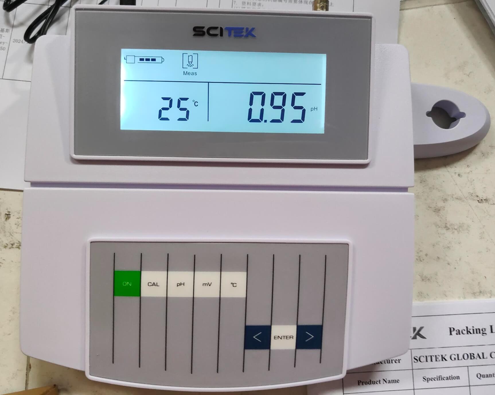 Benchtop pH Meter