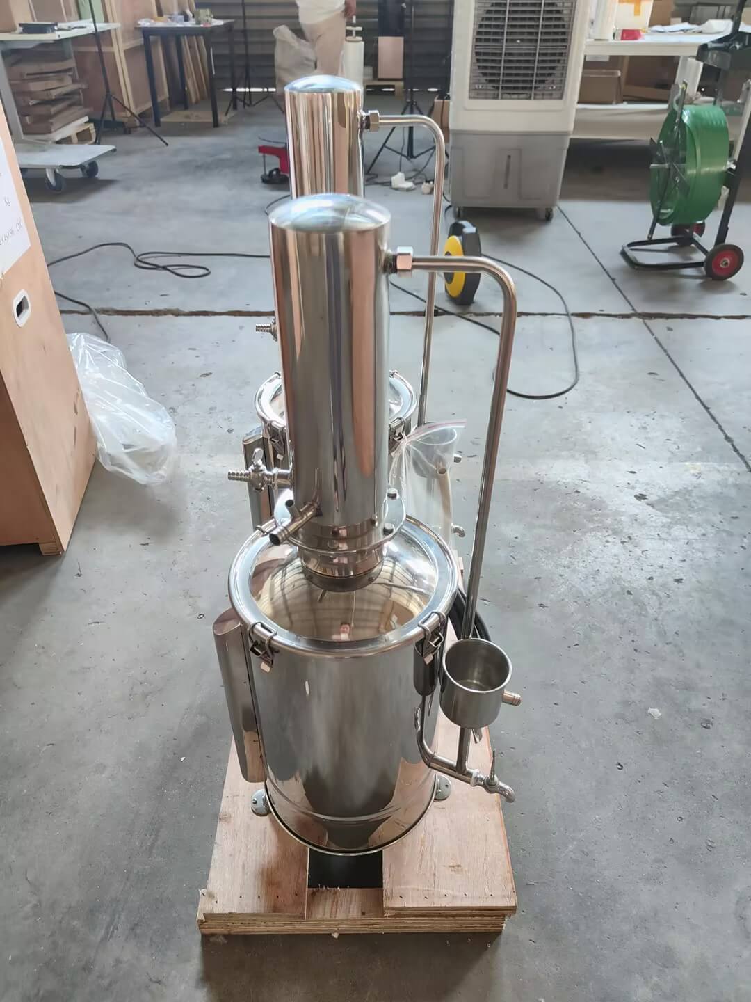 large distilled water machine