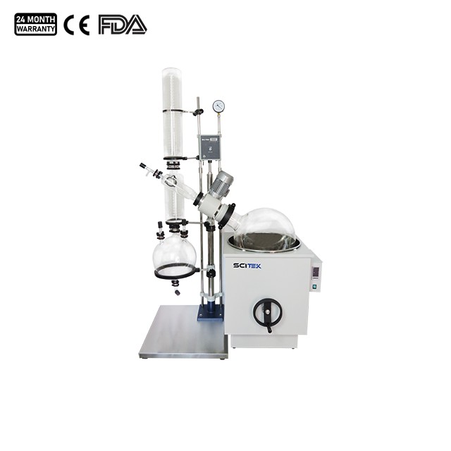 Rotary Evaporator, with A Piston on The Receiving Flask