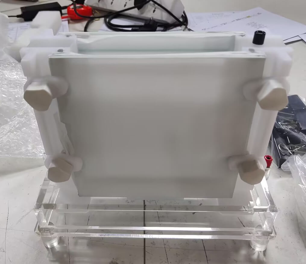 Electrophoresis Gel Tank Systems