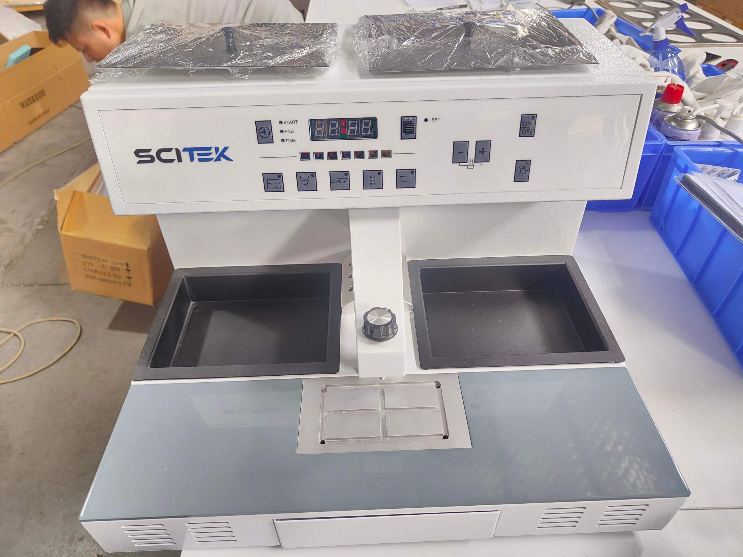 Tissue Embedding Center