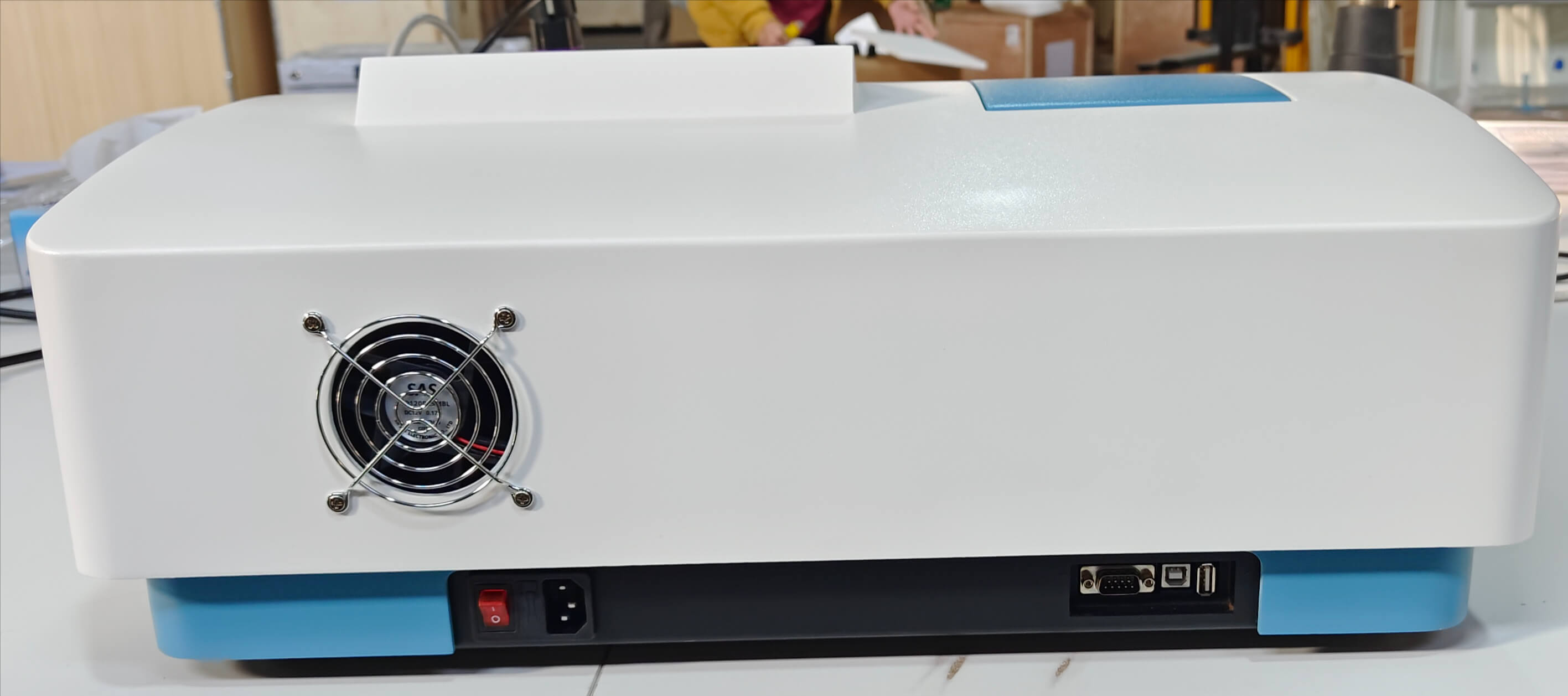 uv vis spectrophotometer