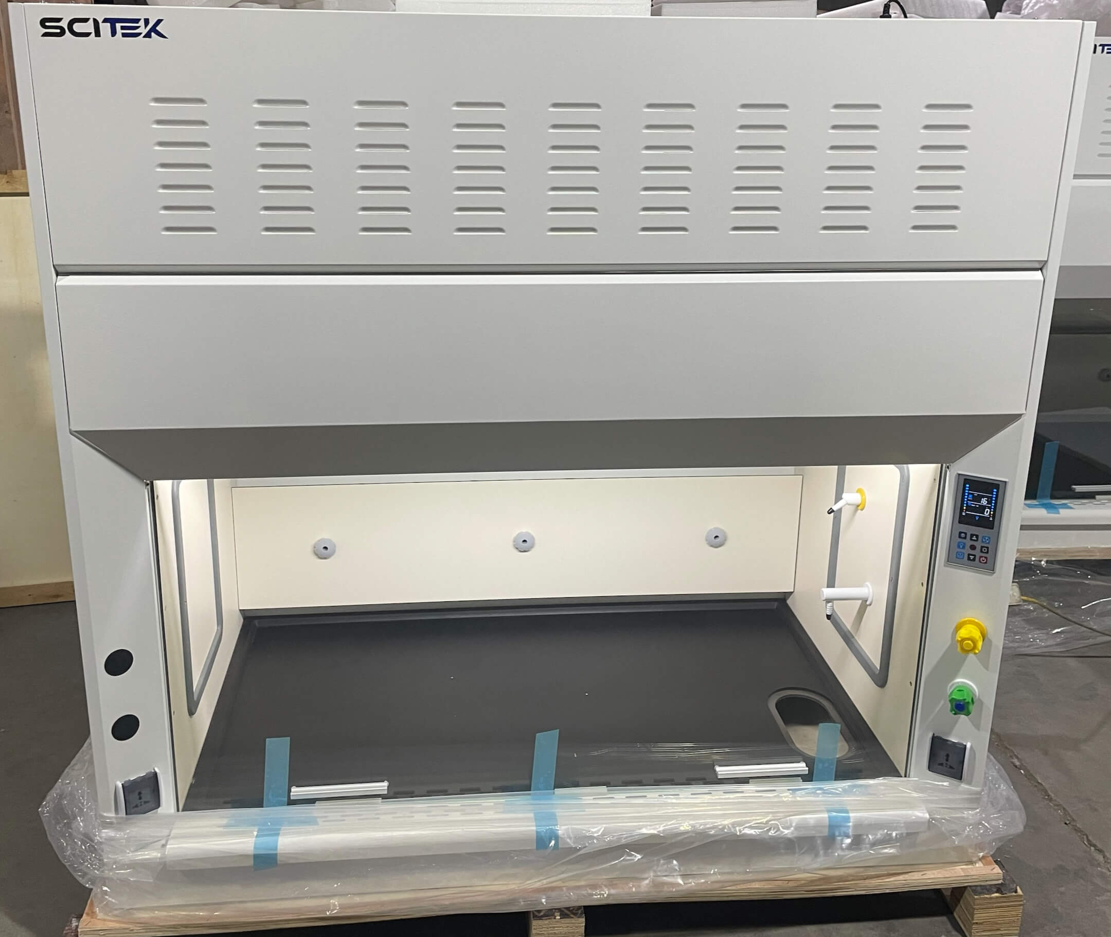 Ducted Fume Hood