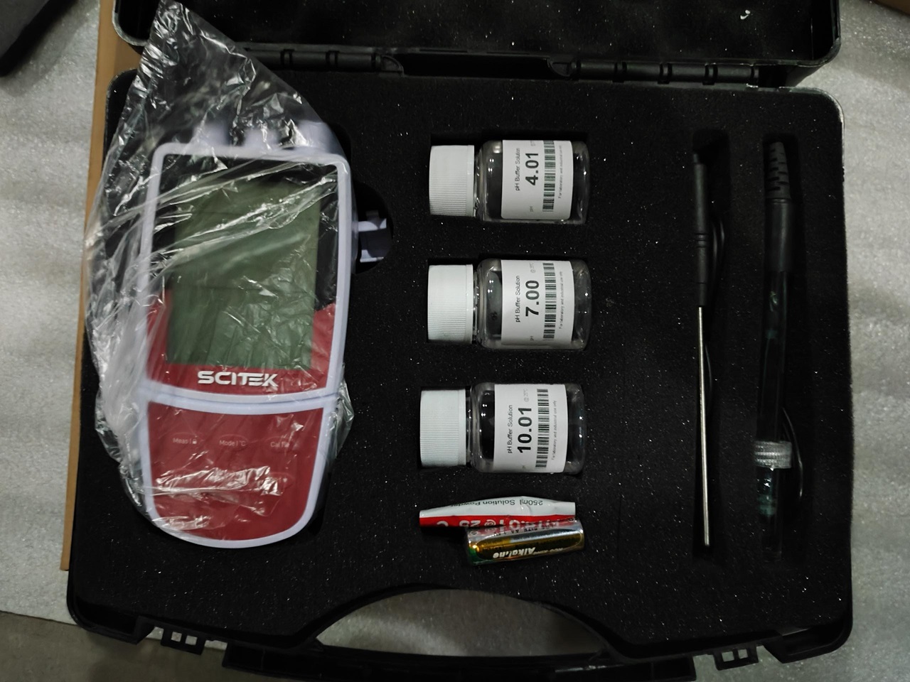 Portable pH/ORP Meter