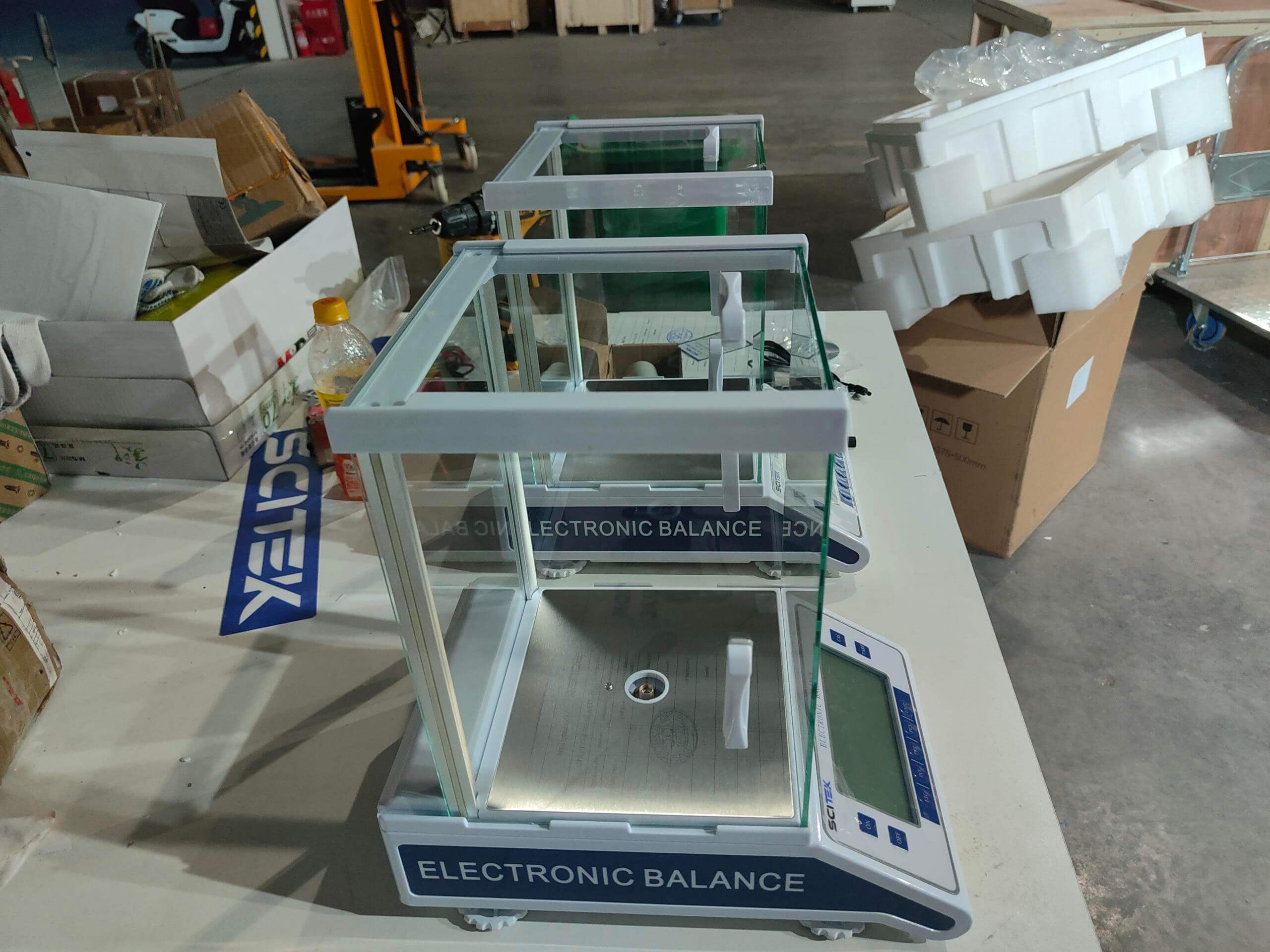 analytical weighing balance