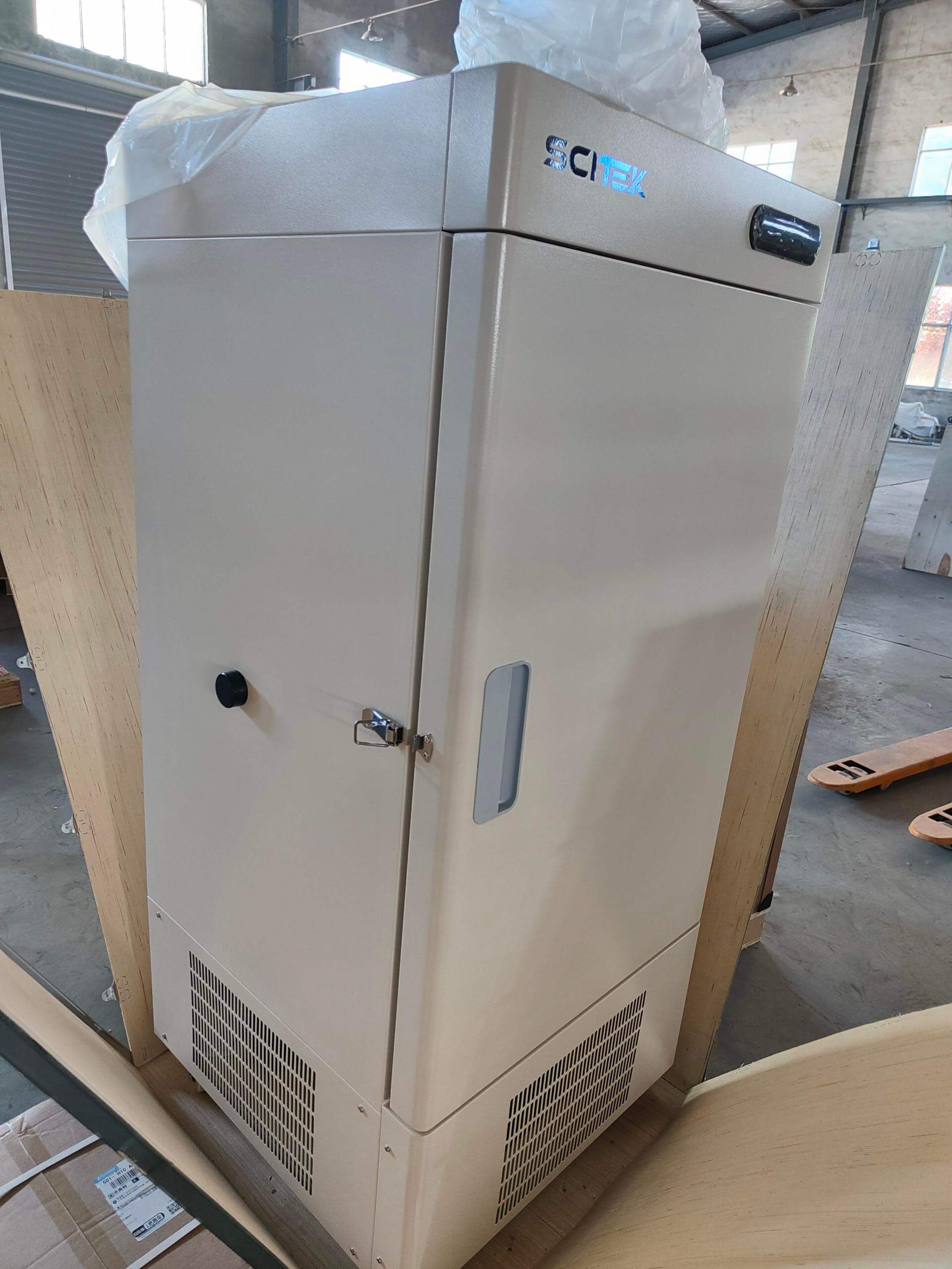 Ultra Low Temperature Freezer