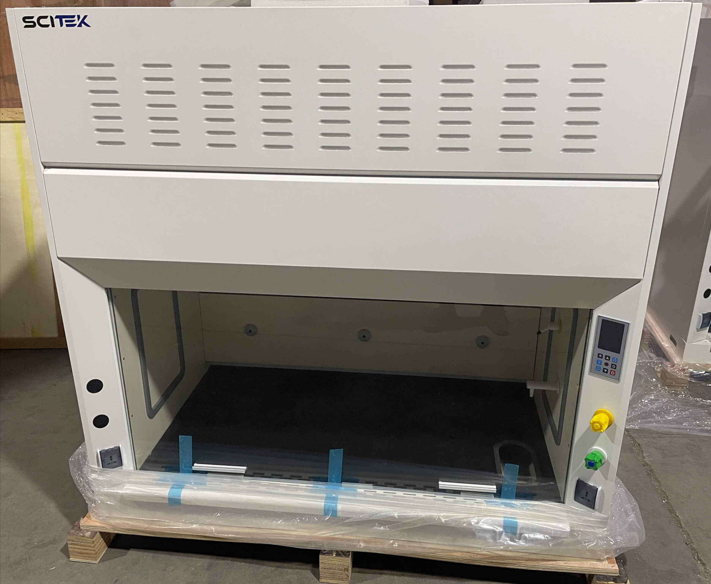 Ducted Fume Hood