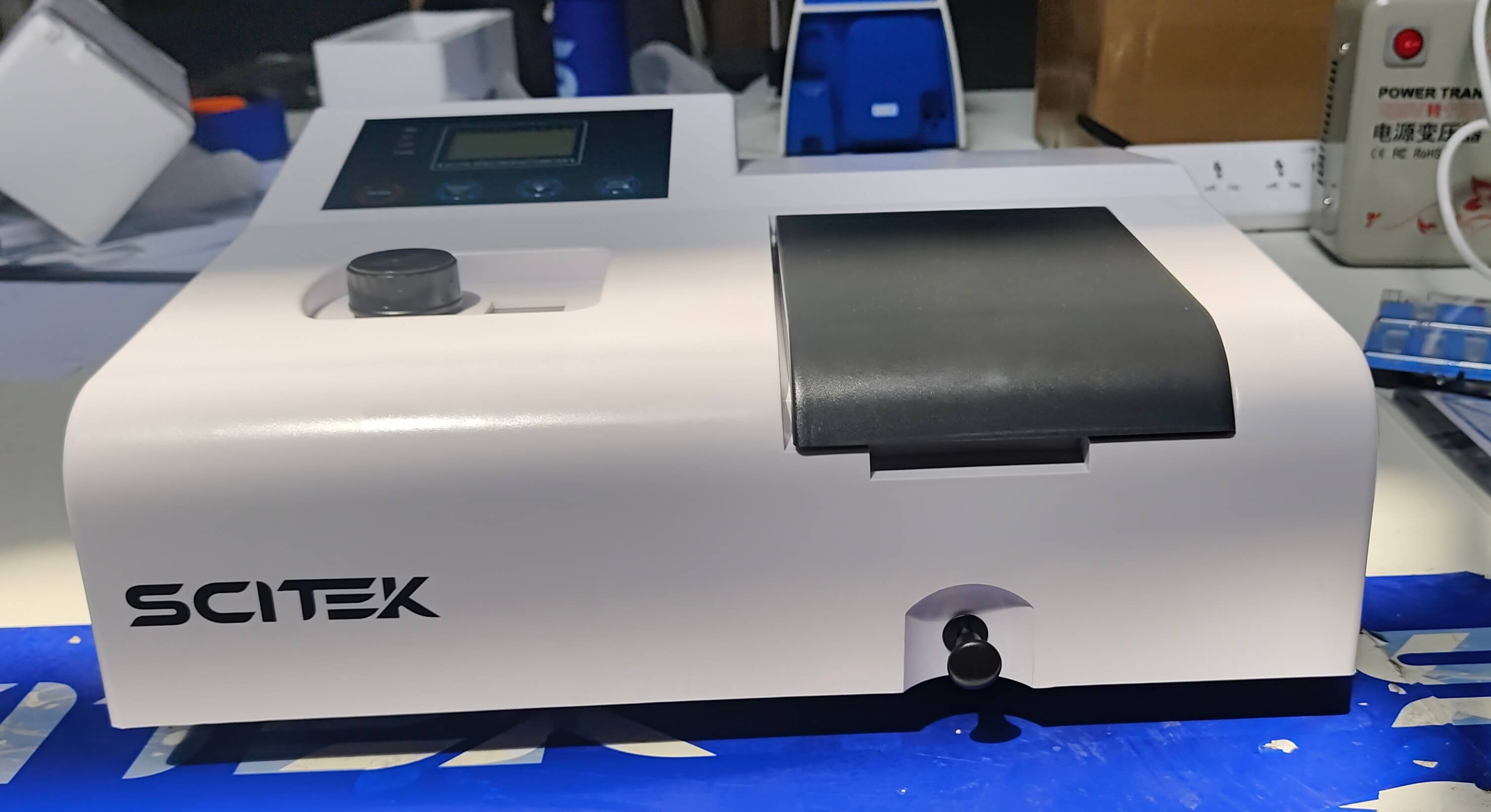 UV-VIS Spectrophotometer