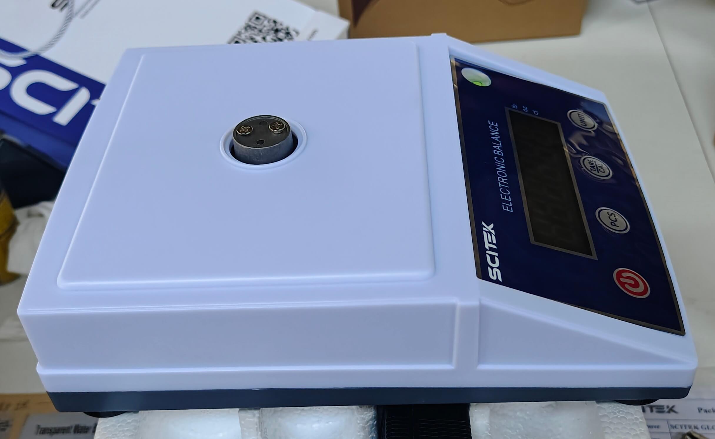 analytical weighing balance