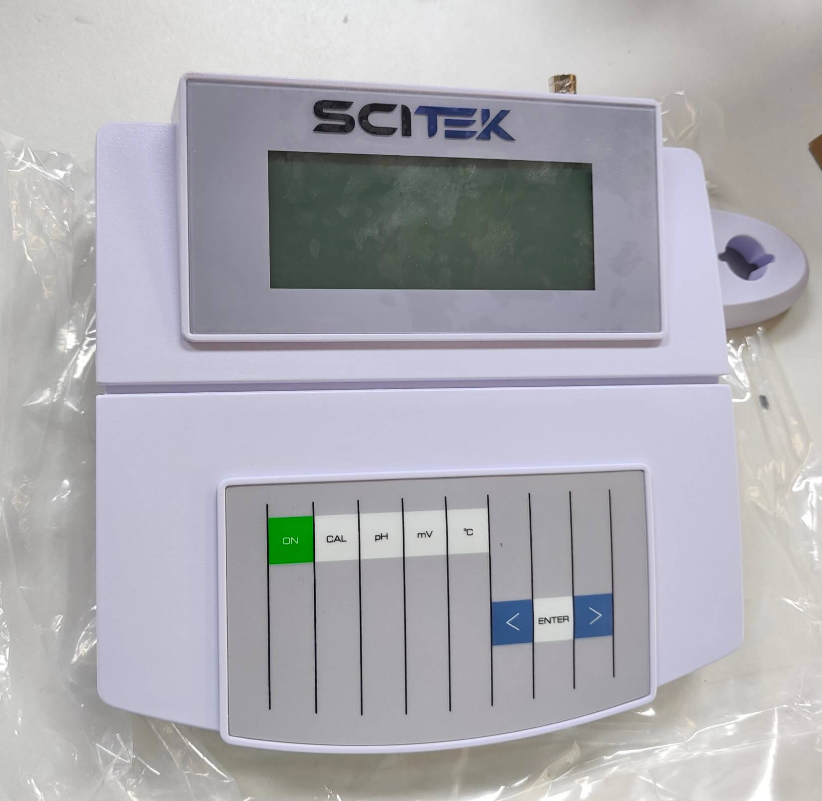 Benchtop pH Meter