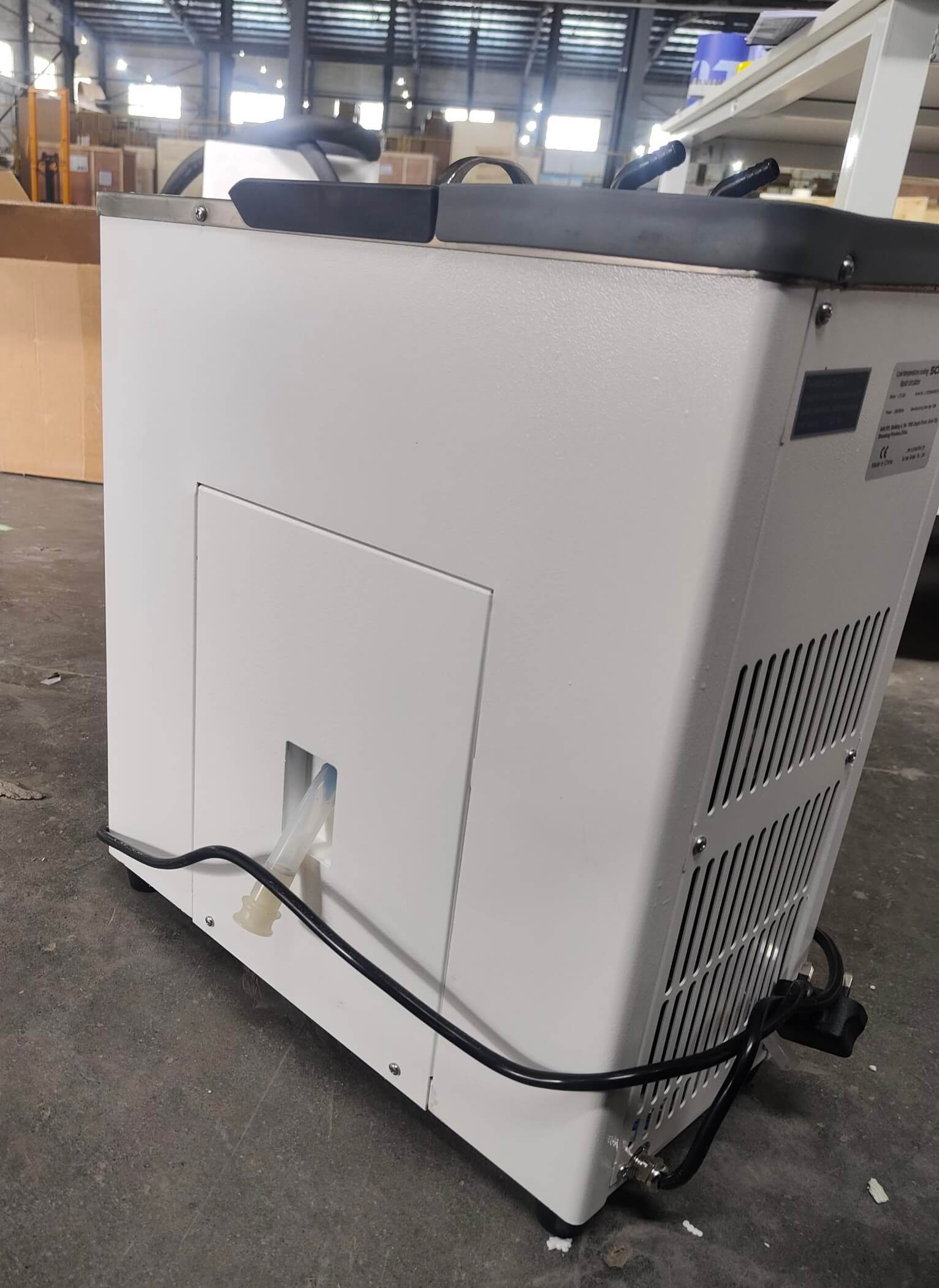 Recirculating Chillers