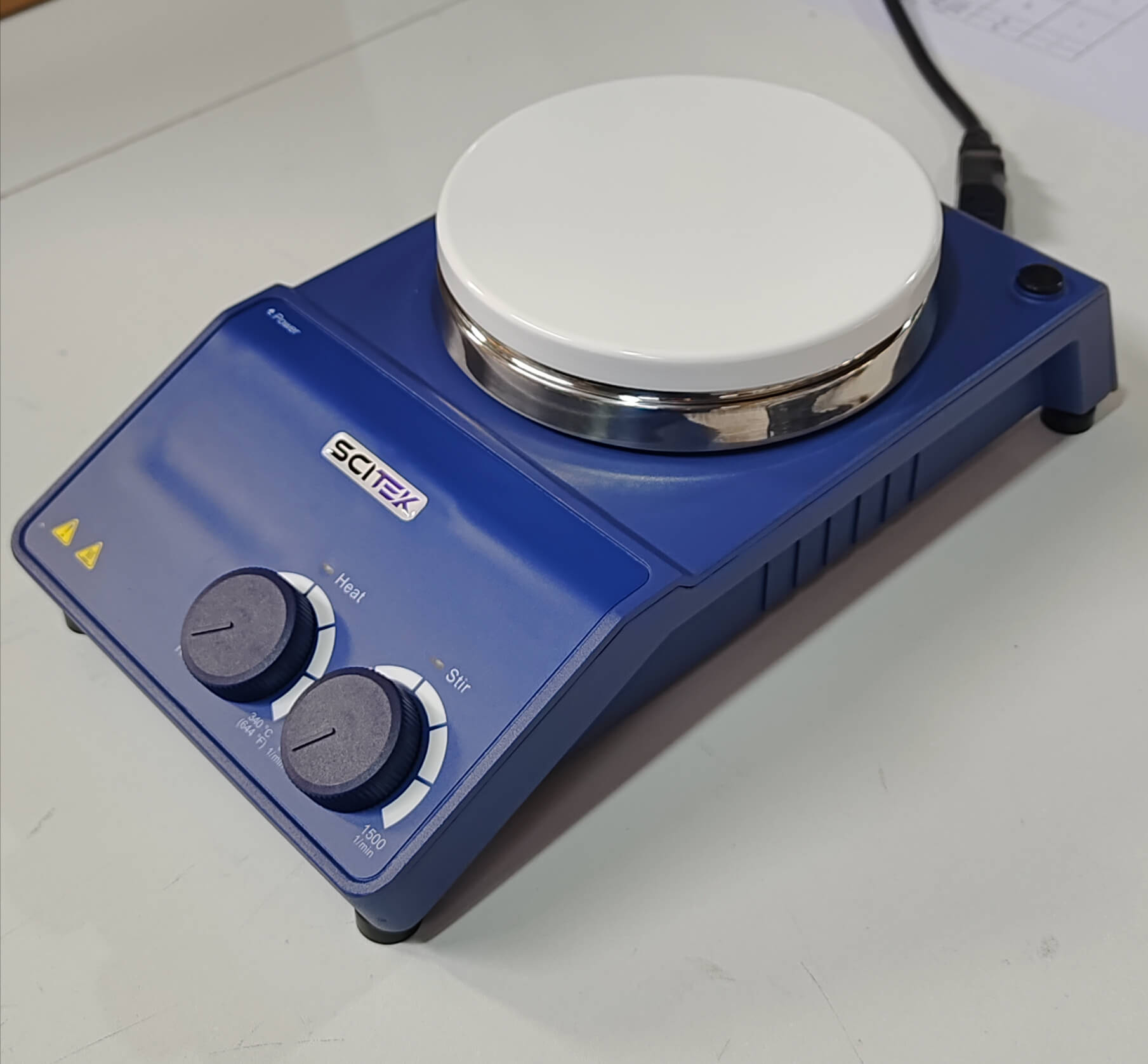 Hotplate Magnetic Stirrer