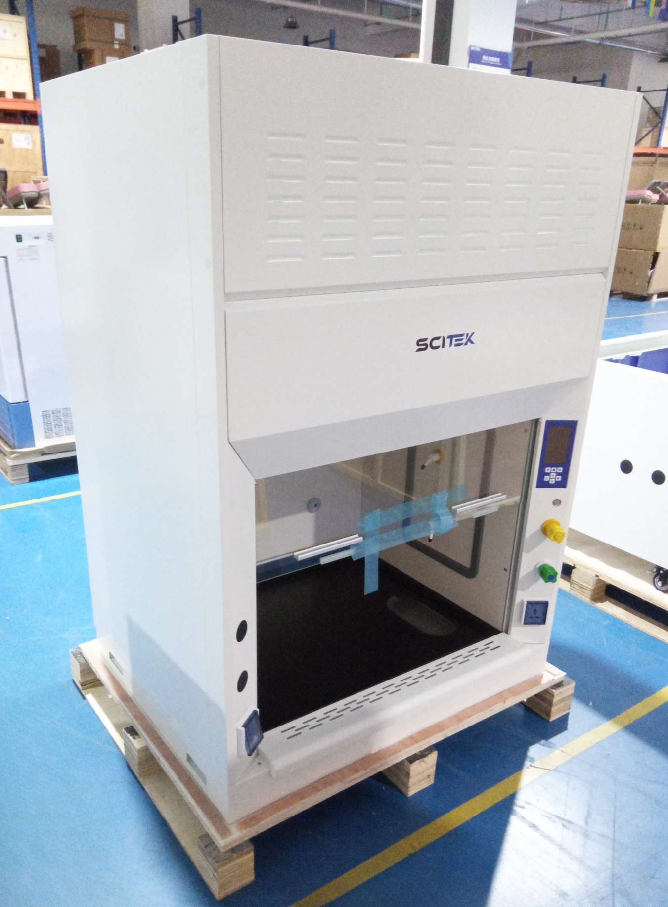 ducted fume hood ducted fume hood