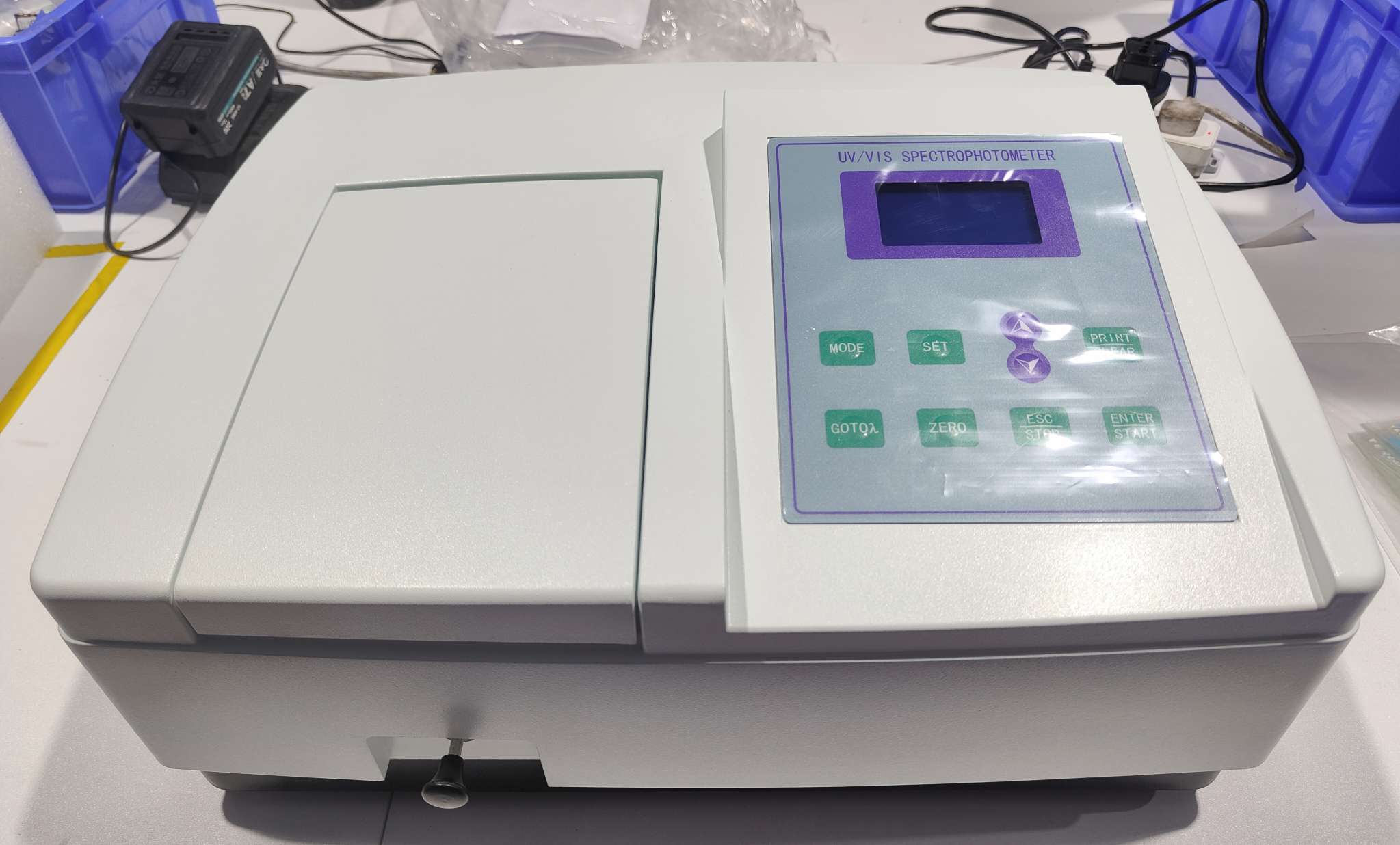UV-Vis Spectrophotometer (8) UV-Vis Spectrophotometer (8)