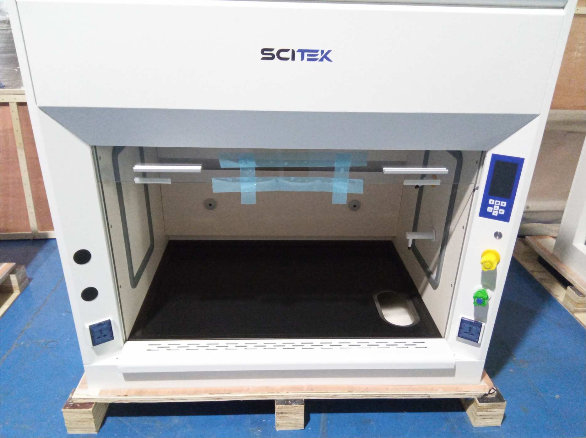 Ducted Fume Hood (5) Ducted Fume Hood (5)