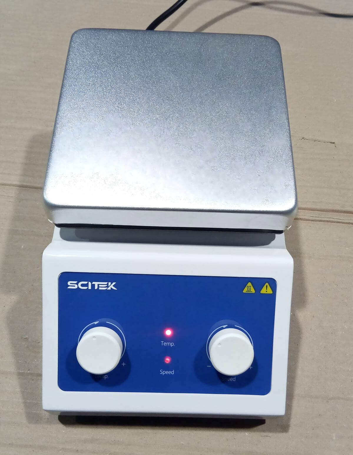 Hotplate Magnetic Stirrer (3).jpg