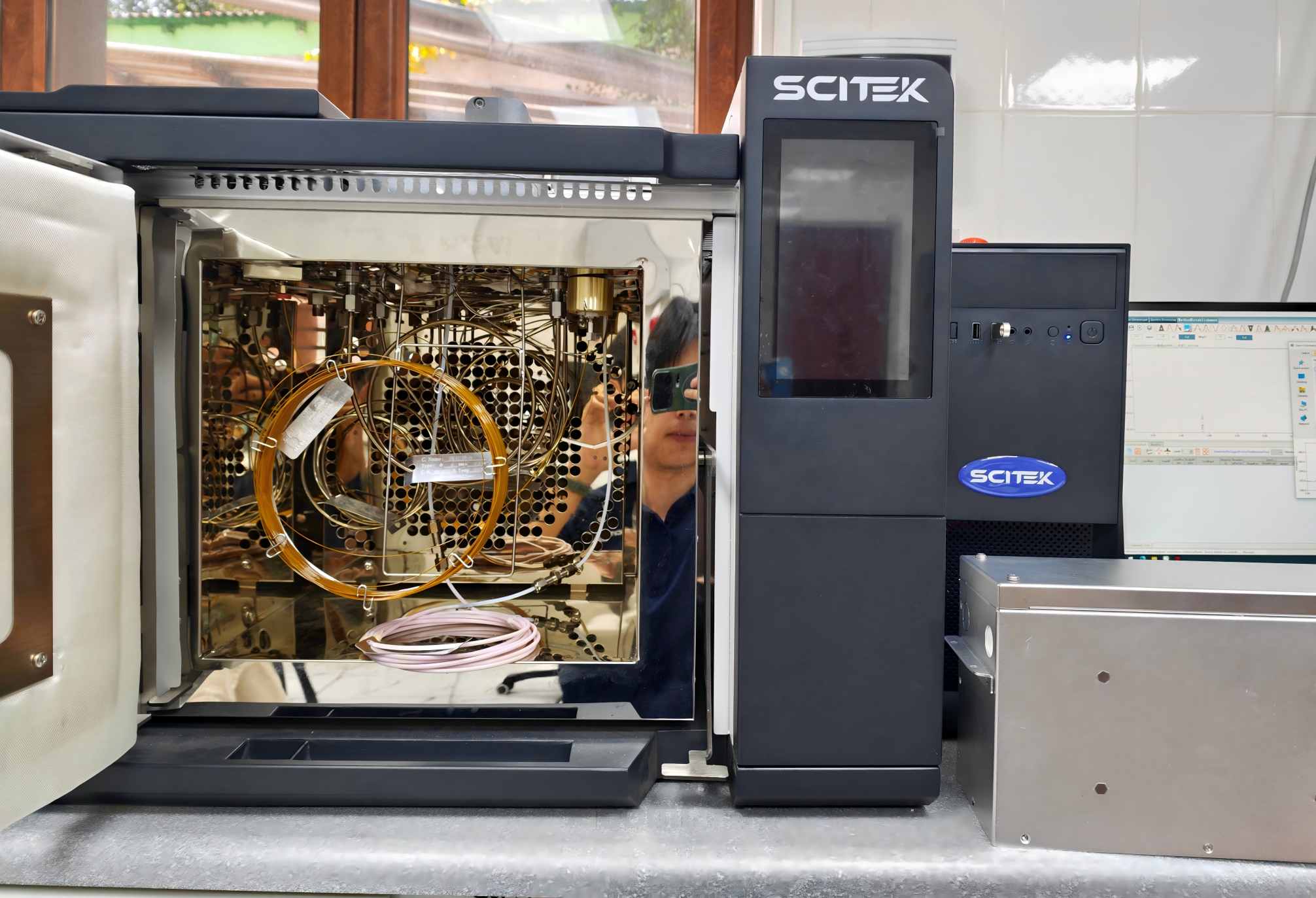 Gas Chromatograph (5).jpg