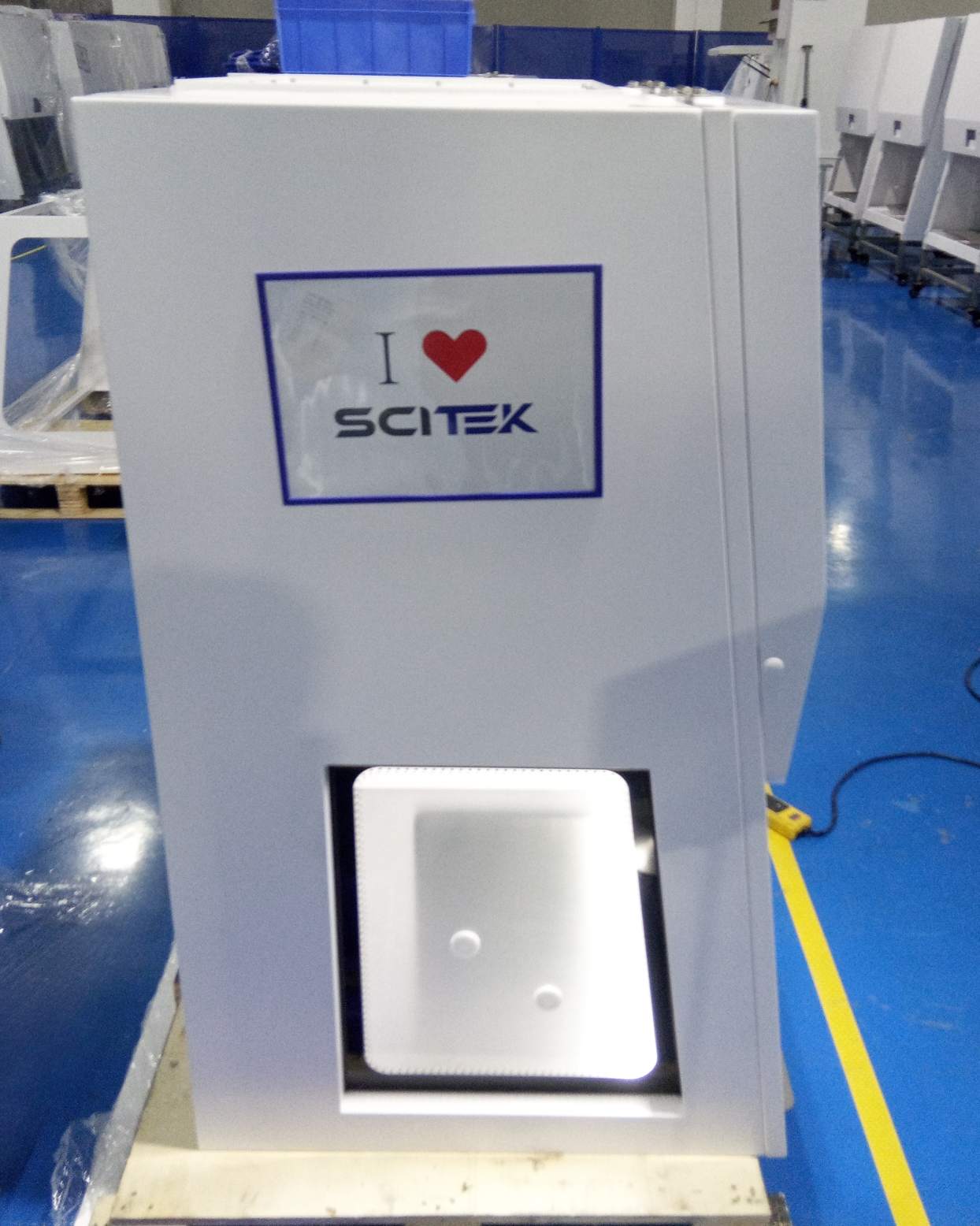 Vertical Laminar Flow Cabinet (4)