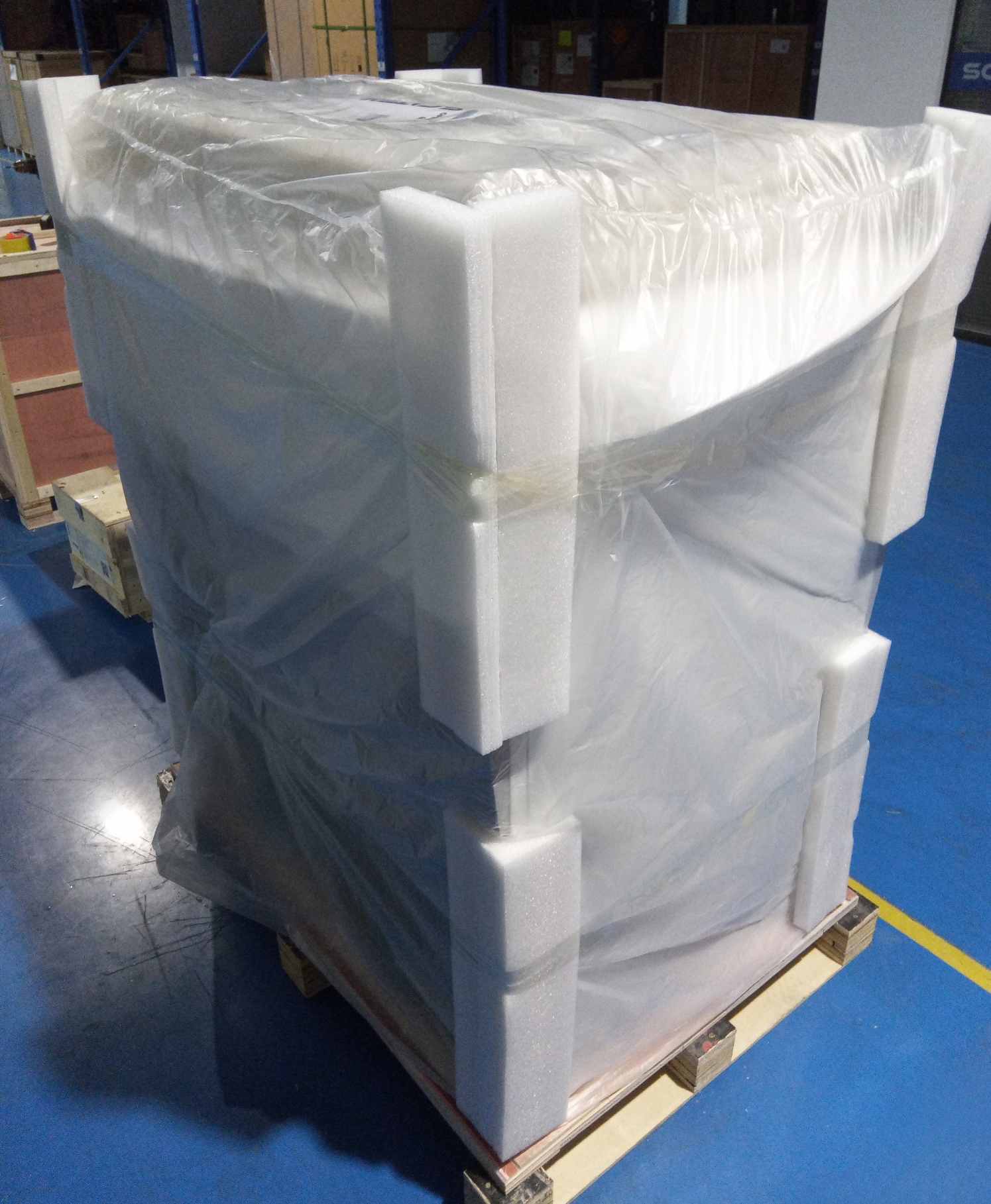 LCB-V1100D (3) Laminar Flow Hoods packing