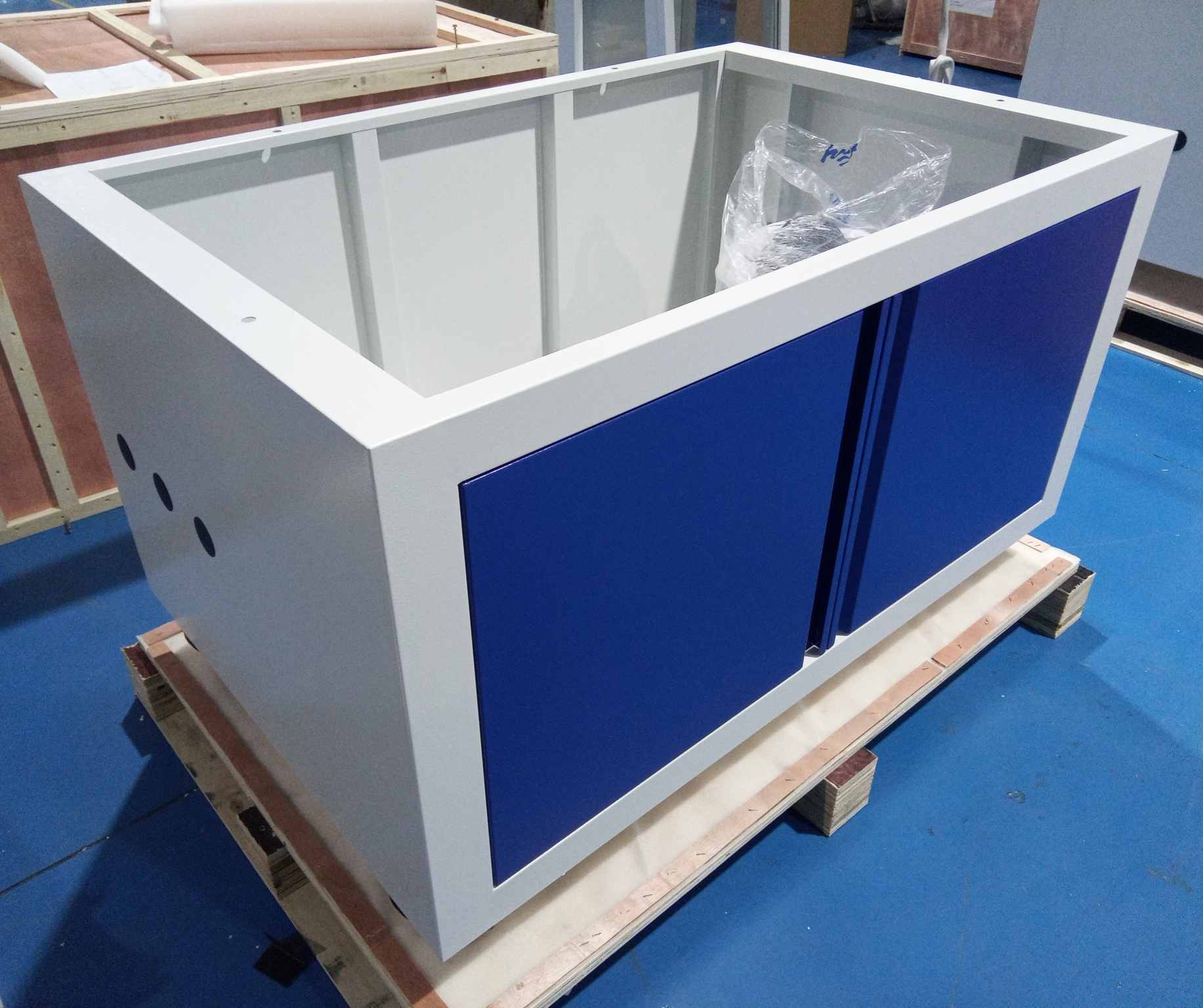 Ducted Fume Hood (1) Ducted Fume Hood (1)