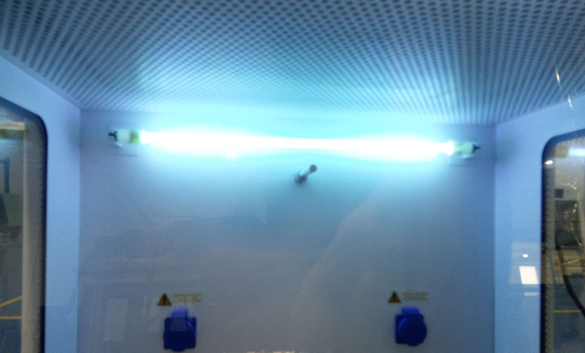Vertical Laminar Flow Cabinet (3)