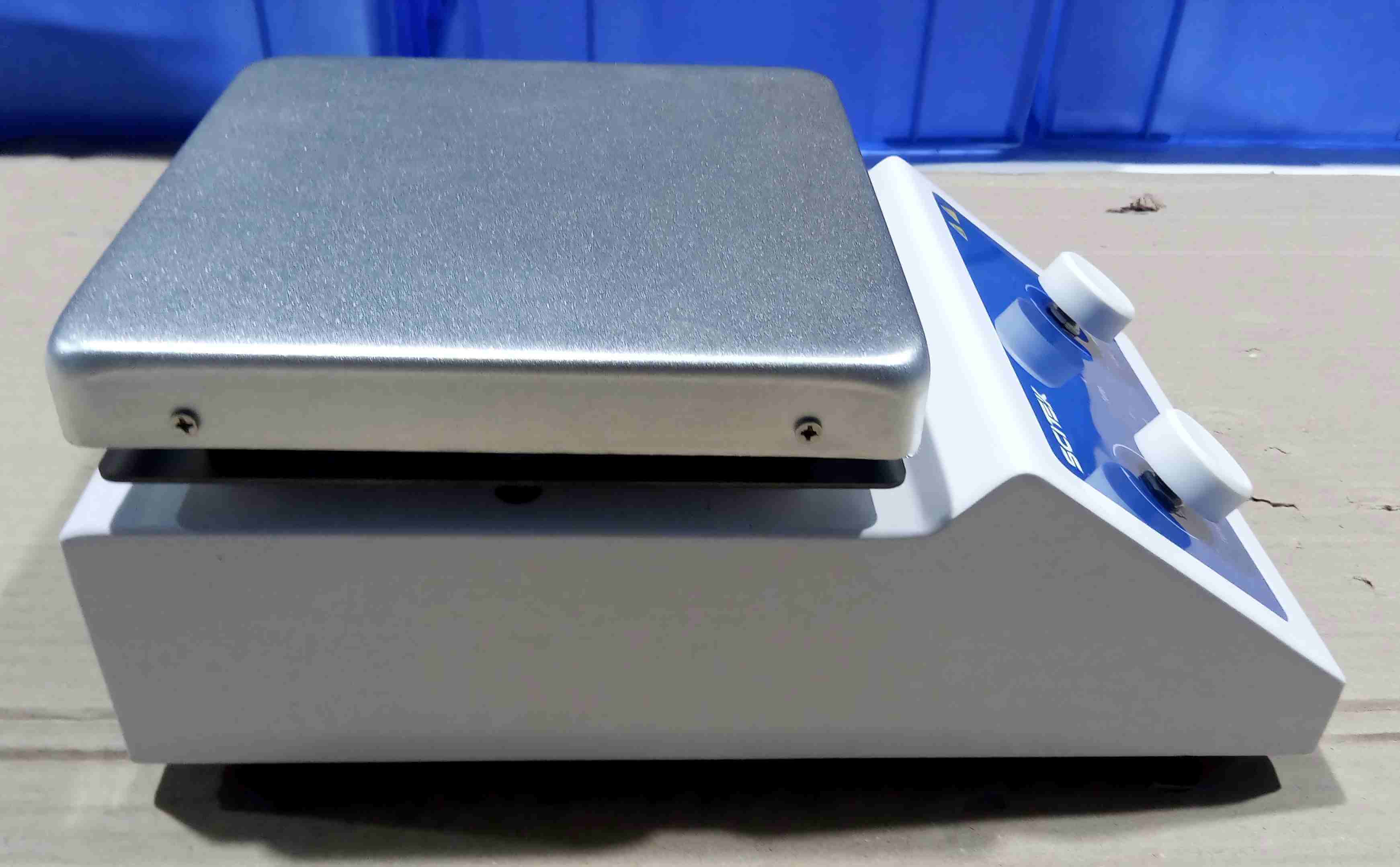Hotplate Magnetic Stirrer (7).jpg
